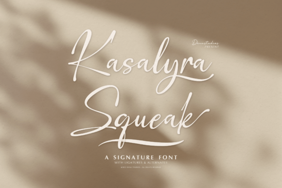 Kasalyra Squeak: A Handwritten Luxury Font for Distinctive Brands